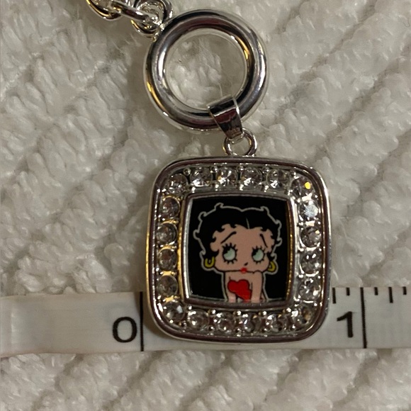 Betty Boop Toggle Necklace - Picture 6 of 8